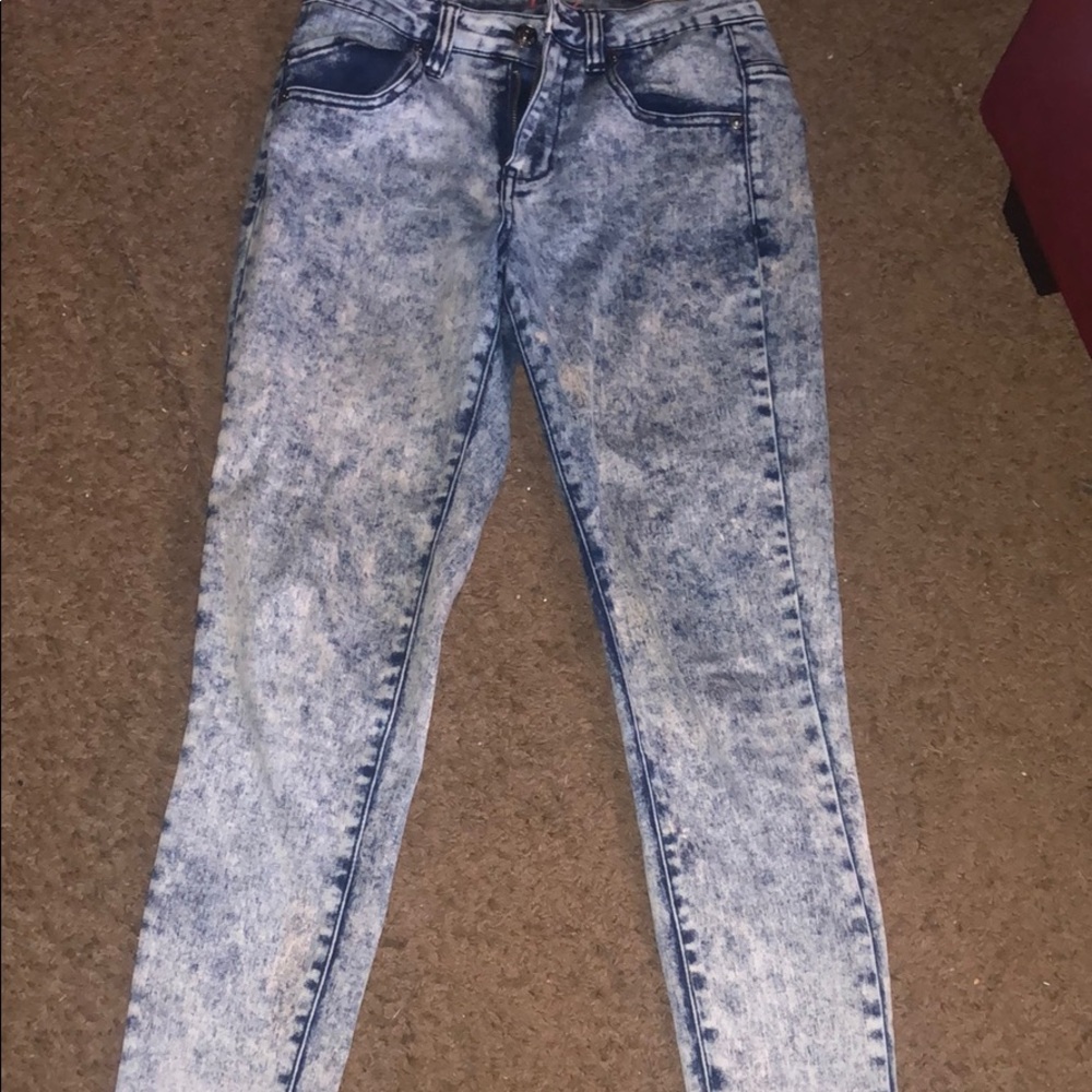 Acid wash jeans